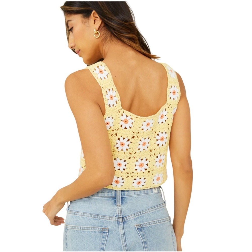 Altar'd State Yellow Daisy‎ Crochet Crop Top Boho Floral Knit Tank Womens Small - Picture 2 of 10